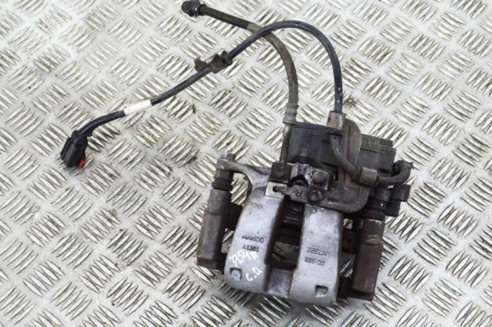 Etrier de fr&acirc;nă dreapta spate TESLA MODEL 3 2020 OEM: 1098483-00-F,1044624-00-H 15511222