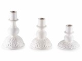 Cumpara ieftin Set 3 sfesnice Craciun portelan alb 10.5x16.5 cm, 10x13.5 cm, 10x10 cm