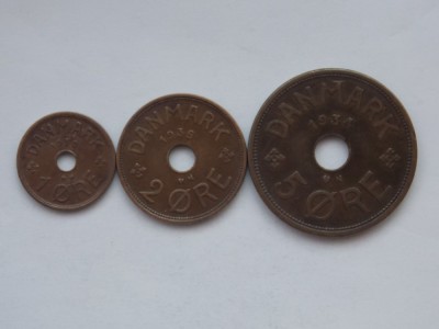 LOT 3 MONEDE -1,2,5 ORE DANEMARCA 1930-1935 foto