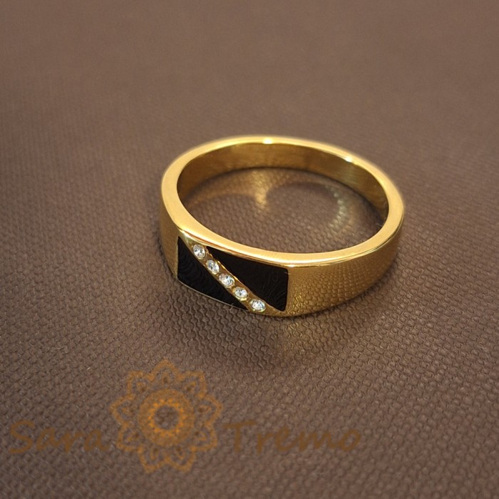 Inel masonic cu 5 cristale zirconia , Design elegant cu decor negru, latime 7 mm