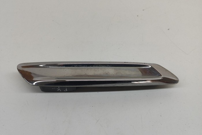 Bandou aripa st&acirc;nga față BMW 5 Touring F11 2014 OEM: 7336645 29404003