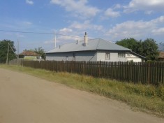 V&acirc;nd casă la țară, din paiantă, in jud Olt, in Radomiresti
