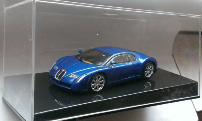 Macheta Bugatti Chiron EB 18.3 Concept - AutoArt 1/43 foto
