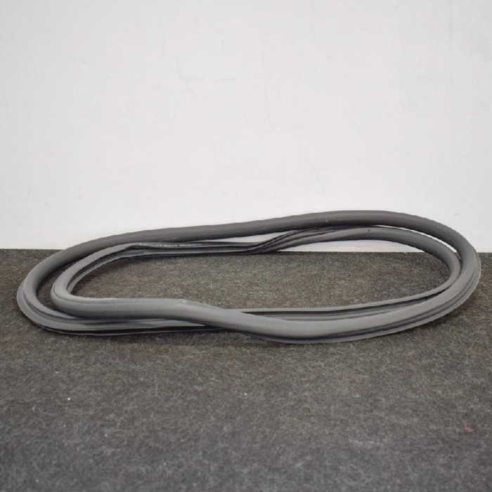 Garnitura ușă dreapta spate SKODA SUPERB II 3T4 2013 OEM: 3T5867367 | 2801547