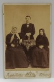PLOIESTI , STUDO FOTO JOSEPH KESTLER , GRUP IN STUDIO , FOTO CABINET , CCA. 1900