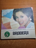 Broderii - Carte Design Vestimentar, 144 pagini, stare buna, 1988