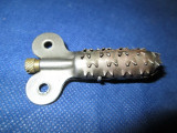 2003-I-Razuitor metalic pentru pipe vechi perioada dupa 1900 stare f. buna.