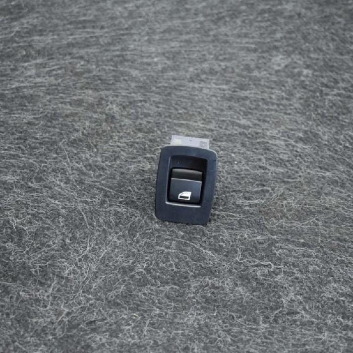 Buton geam ușă st&acirc;nga spate BMW 1 F20 2017 OEM: 9208106 3211081