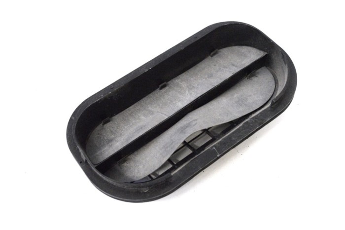 Grila de ventilație caroserie AUDI A4 8W2, B9 2019 OEM: 6R0819465B 14991703