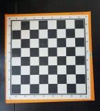 Tablă de șah cartonată