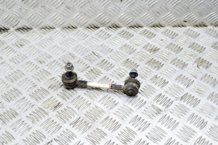Bieleta stabilizatoare st&acirc;nga spate TESLA MODEL 3 2019 OEM: P1044491-00-E,1044491-00-E 12511324