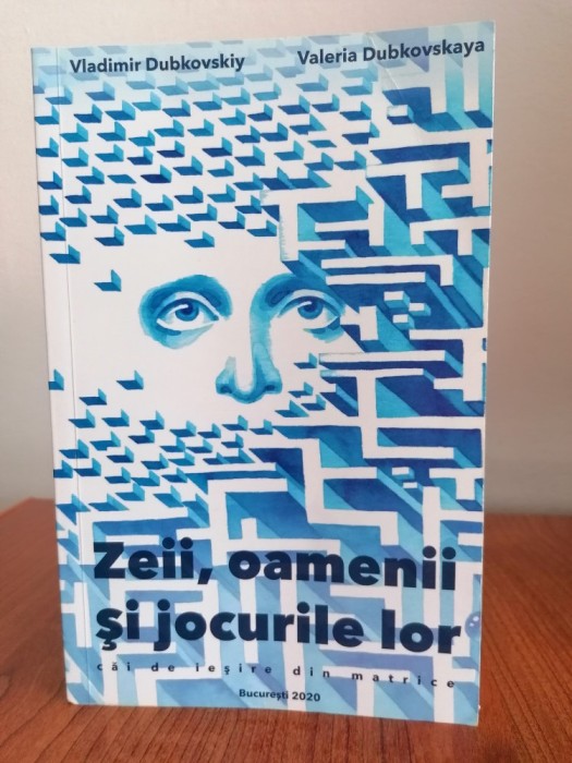 Vladimir Dubkovskiy/Valeria Dubkovskaya, Zeii, oamenii și jocurile lor