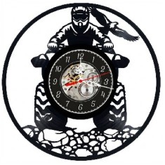 Ceas de perete decorativ realizat din disc de vinil, Model ATV Off-Road Frontal, Pilot Quad, Vultur in Zbor, Cadran Skeleton, Negru, 30 cm