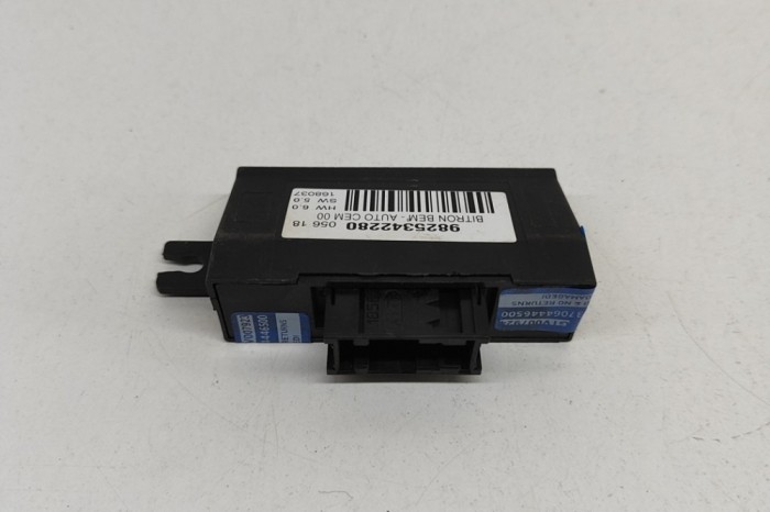 Modul de control ușă st&acirc;nga față PEUGEOT 3008 SUV 2019 OEM: 9825342280 27980456