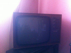 2 televizoare cu tub, pentru piese/tel. 0743770854 foto