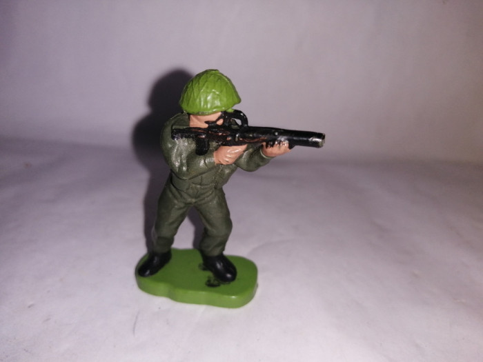 bnk jc Britains Ltd Herald Hong Kong - Khaki Infantry