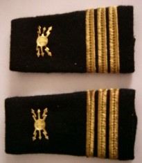 C2 12 - Grade militare - capitan transmisiuni - piesa de colectie!