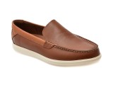 Cumpara ieftin Mocasini CLARKS maro, BRATTON LOAFER, din piele naturala
