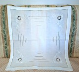 Centru de masa Vintage din In foarte fin cu broderie manuala florala