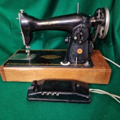 MASINA DE CUSUT ELECTRICA - URSS anii '60