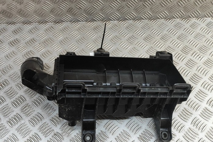 Carcasa filtru de aer (partea inferioară) JEEP Avenger J2 2025 OEM: 9845151280 | 31935845