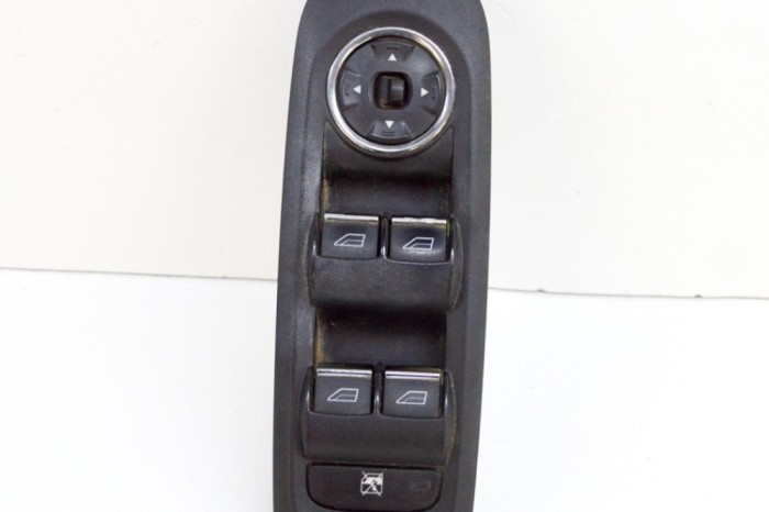 Buton geam ușă dreapta față FORD MONDEO IV BA7 2010 OEM: 7S7T-14A132-AB,18032008 18174003