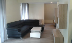 inchiriez apartament foto