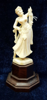 STATUIE FILDES - INDONEZIA-SECOL XX foto