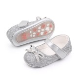 Pantofiori cu sclipici argintiu si fundita (Marime Disponibila: 3-6 luni