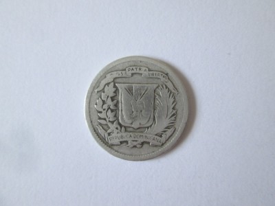 Republica Dominicana 10 centavos 1944 argint .900,moneda din imagini diametrul:18 mm,greutate:2,35 grame foto