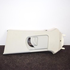Ornament st&acirc;lp B st&acirc;nga AUDI Q3 8U 2012 OEM: 8U08672938U0867243 3967702