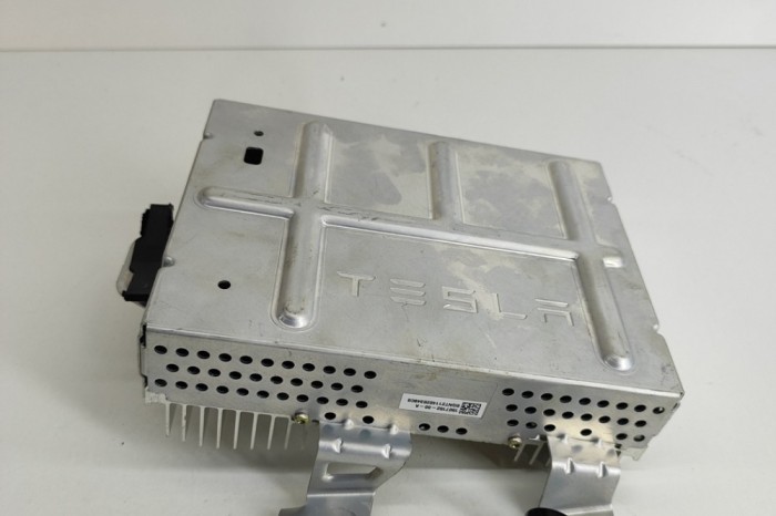 Amplificator de sunet TESLA MODEL Y 2021 OEM: 1507152-00-A 22593691