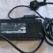 INCARCATOR LEPTOP TOSHIBA 19V-6,32 A , FUNCTIONEAZA .