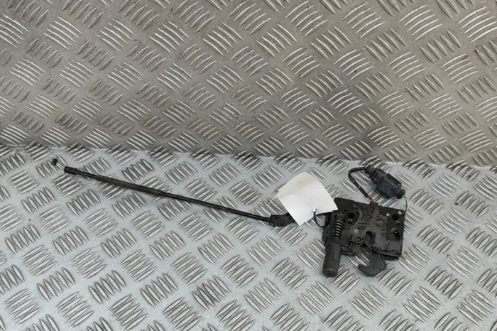 &Icirc;ncuietoare capota AUDI Q2 GA 2020 OEM: 81A823509A 30665591