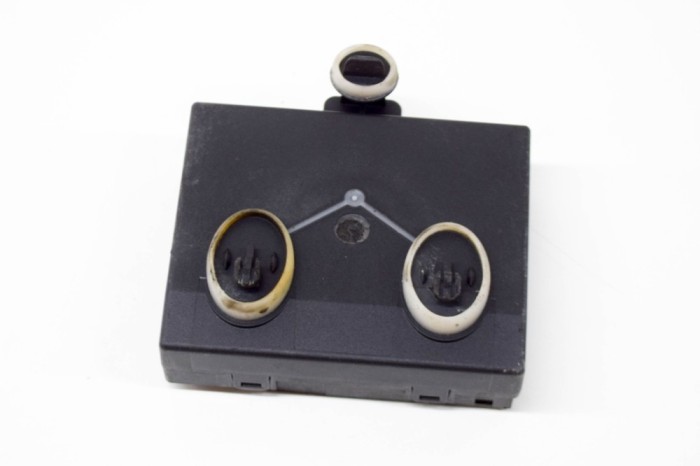 Modul de control ușă dreapta spate AUDI A6 4G2, C7, 4GC 2017 OEM: 4G8959795J,4G8959795G 13562610