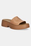 Camper slapi de piele Tasha femei, culoarea bej, cu platforma, K201797-002