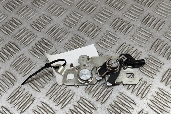 &Icirc;ncuietoare capota PEUGEOT 2008 II 2024 OEM: 9822726780 | 27954101