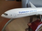 Macheta uriașă de avion Turkish Airlines | Decoratie frumoasa
