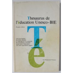 THESAURUS DE L &#039; EDUCATION UNESCO - BIE , 1974