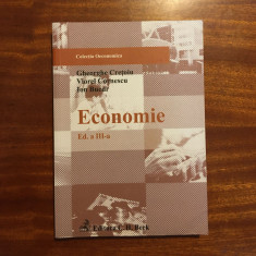 ECONOMIE - Cretoiu, Cornescu, Bucur (2011 - 545 pag. - Ca noua!)