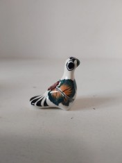 Figurina ceramica portelan miniatura Mexico Folk Art, Tonala Talavera, pasare / pasarica / cuc, decorat manual cu motiv floral, vintage, anii 70,