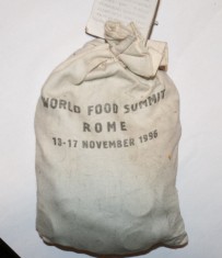 SACULET SIGILAT BNR 500 MONEDE DE 10 LEI 1996 WORLD FOOD SUMMIT . ROME .