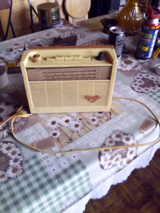 Spatz Baby Typ 6102 TR Radio vechi functional An 1962
