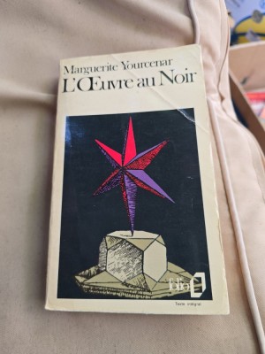L&amp;OElig;uvre au Noir - Marguerite Yourcenar foto