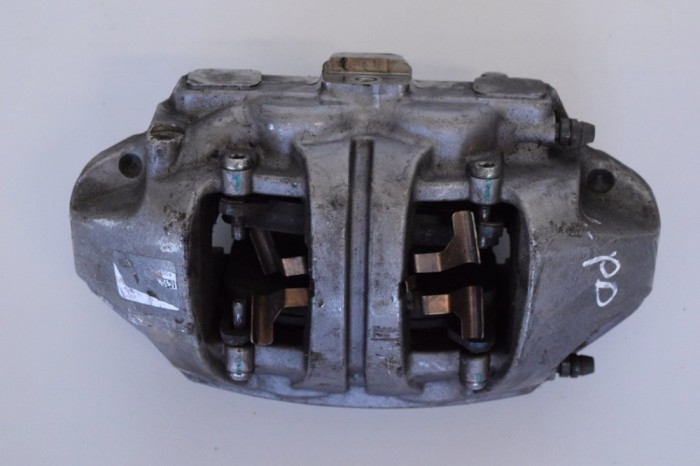 Etrier de fr&acirc;nă dreapta față TESLA MODEL Y 2022 OEM: 1188622-00-D 23114400