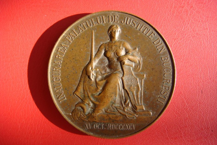 Medalie Regele CAROL I - Inaugurarea Palatului de Justitie Bucuresti 1895