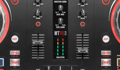 Numark Mixtrack Pro 3 foto