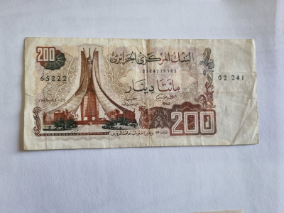 bancnota algeria 200 d 1983 foto