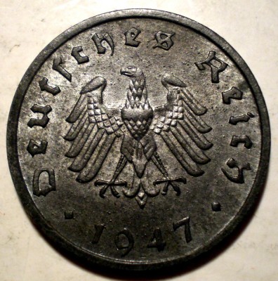 C.104 GERMANIA OCUPATIA ALIATA WWII 10 REICHSPFENNIG 1947 F RARA FARA SVASTICA foto