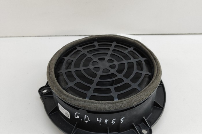 Difuzor ușă dreapta spate AUDI A6 Avant 4G5, C7, 4GD 2017 OEM: 4G1035411 27768705